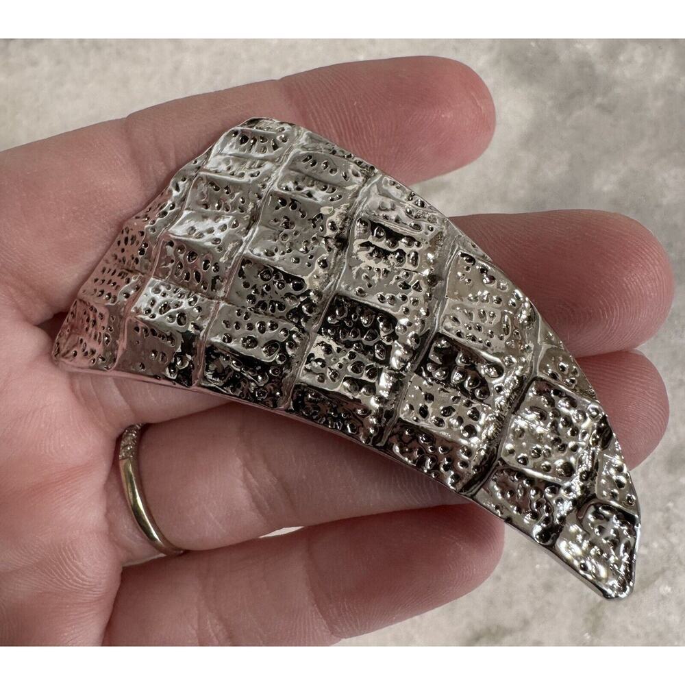 Auth Yves YSL Saint Laurent Silver Textured Brooch Large - Picture 5 of 8